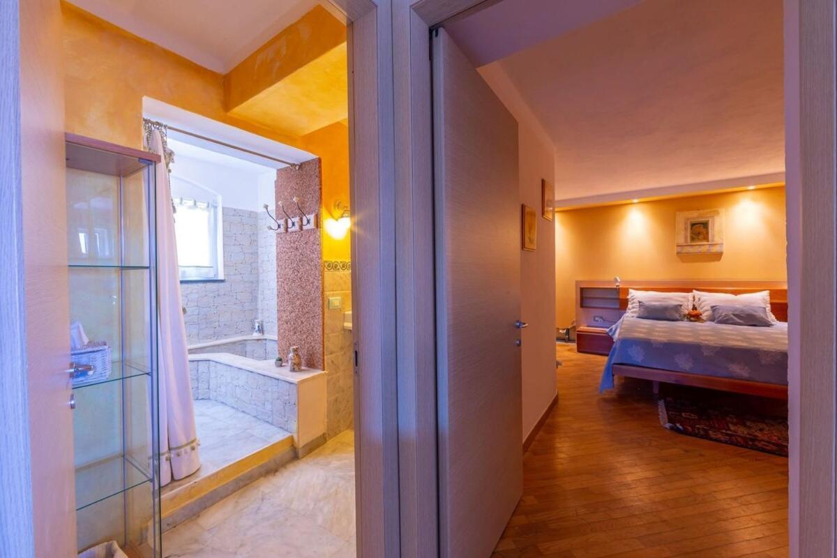 Hotel La casa fra gli ulivi Montemarcello Esterno foto